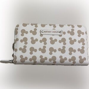 NWT Mickey Mouse Patterned Wristlet